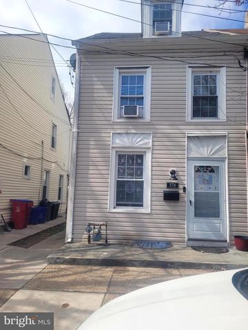 574 BATH ST, Bristol, PA 19007