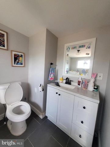 574 BATH ST, Bristol, PA 19007