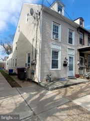 574 BATH ST, Bristol, PA 19007