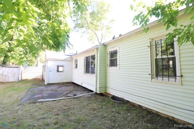 5710 Dupont Street, Flint, MI 48505
