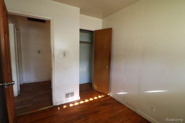 5710 Dupont Street, Flint, MI 48505