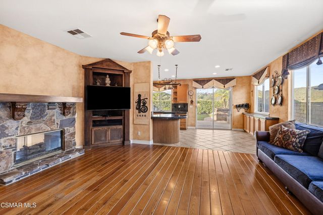 615 Camino Del Lago, Newbury Park, CA 91320