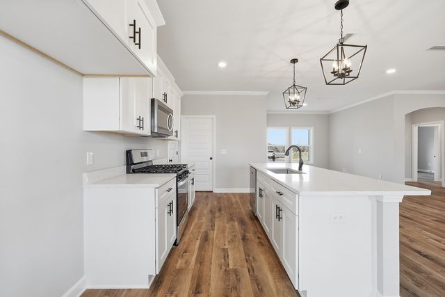 306 Thornbird Loop, Enterprise, AL 36330