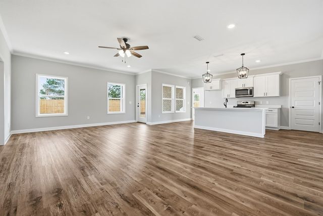 306 Thornbird Loop, Enterprise, AL 36330