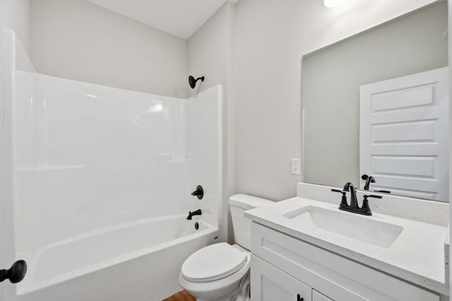 306 Thornbird Loop, Enterprise, AL 36330