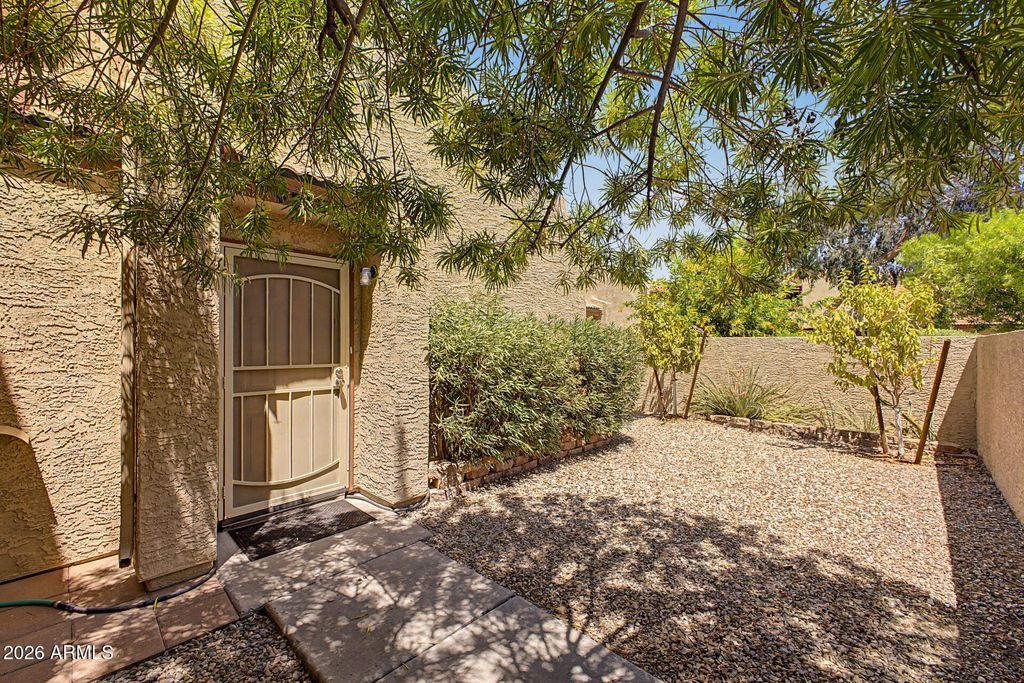 4213 W CALAVAR Road, Phoenix, AZ 85053 — photo 2