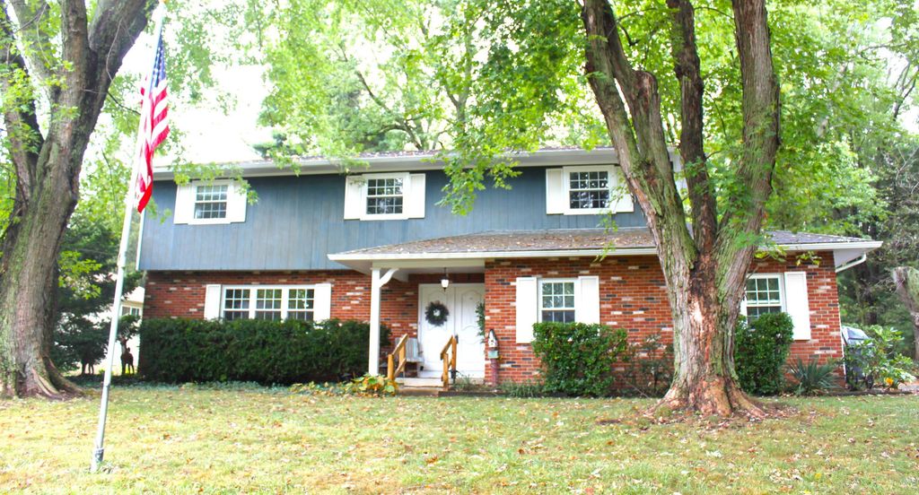 8782 Stonehenge Drive NW, Pickerington, OH 43147