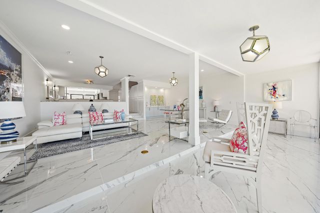 2435 Presidential Way H, West Palm Beach, FL 33401