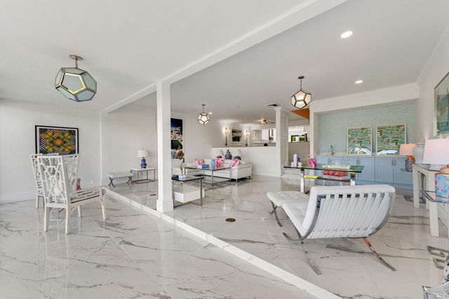 2435 Presidential Way H, West Palm Beach, FL 33401