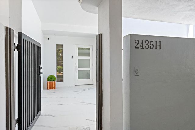 2435 Presidential Way H, West Palm Beach, FL 33401