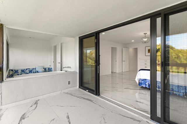 2435 Presidential Way H, West Palm Beach, FL 33401