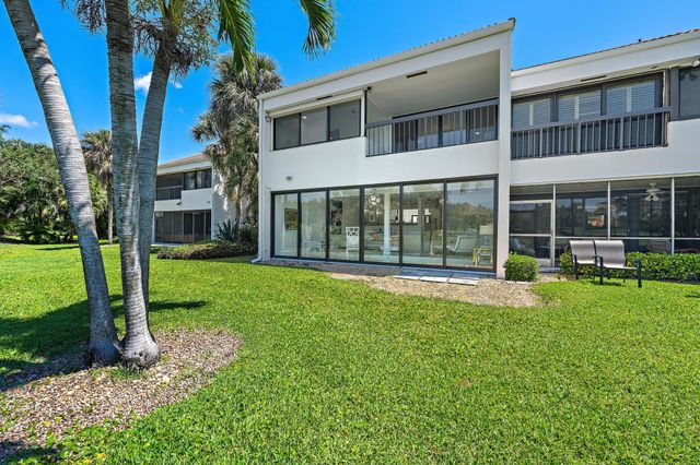 2435 Presidential Way H, West Palm Beach, FL 33401