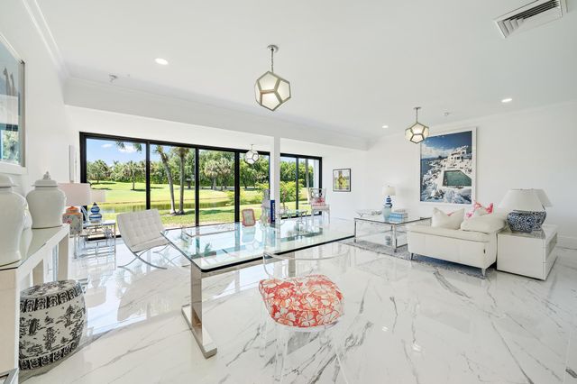 2435 Presidential Way H, West Palm Beach, FL 33401