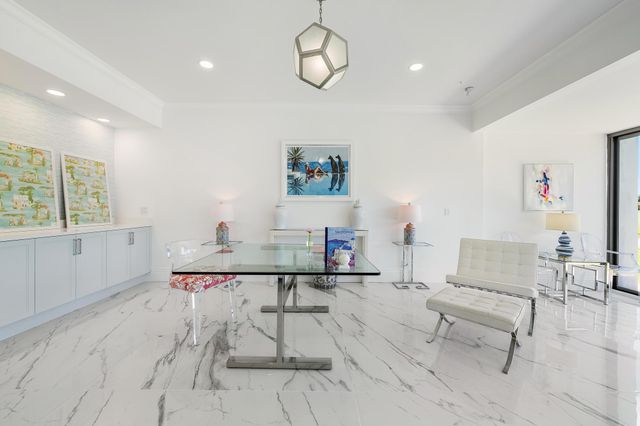 2435 Presidential Way H, West Palm Beach, FL 33401