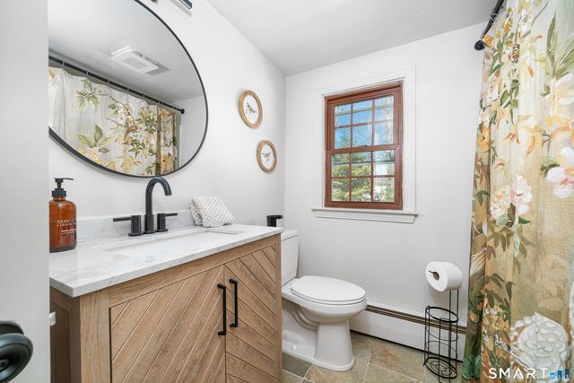 35 Jasmine Street, Bristol, CT 06010