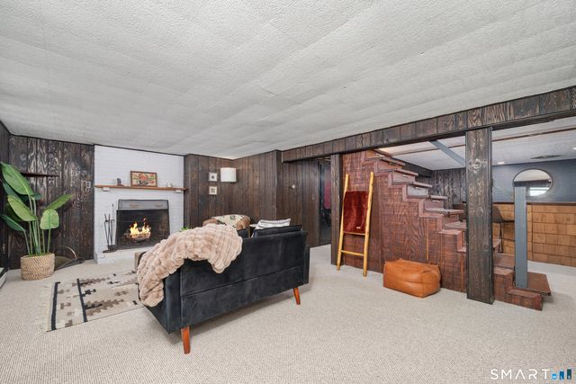 35 Jasmine Street, Bristol, CT 06010