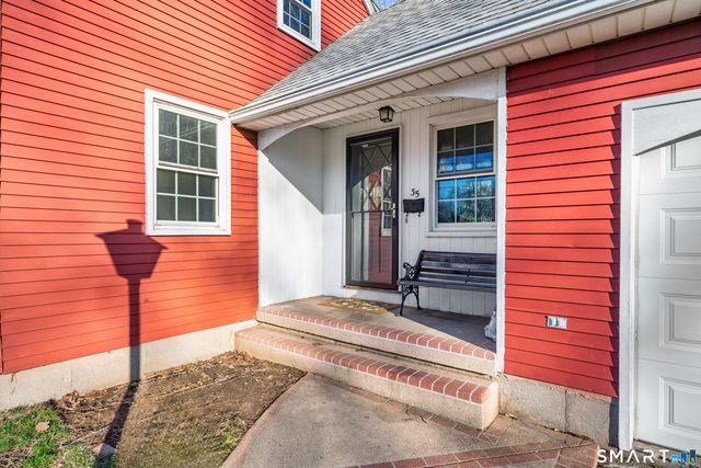 35 Jasmine Street, Bristol, CT 06010