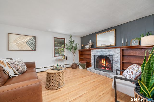 35 Jasmine Street, Bristol, CT 06010