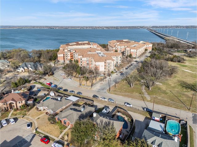 7006 Barton Creek Drive, Rowlett, TX 75089