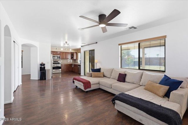 38266 N AMY Lane, San Tan Valley, AZ 85140