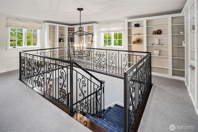 1403 Shenandoah Drive E, Seattle, WA 98112