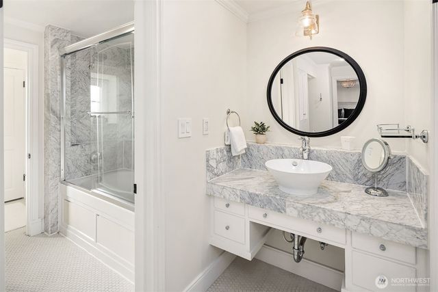 1403 Shenandoah Drive E, Seattle, WA 98112