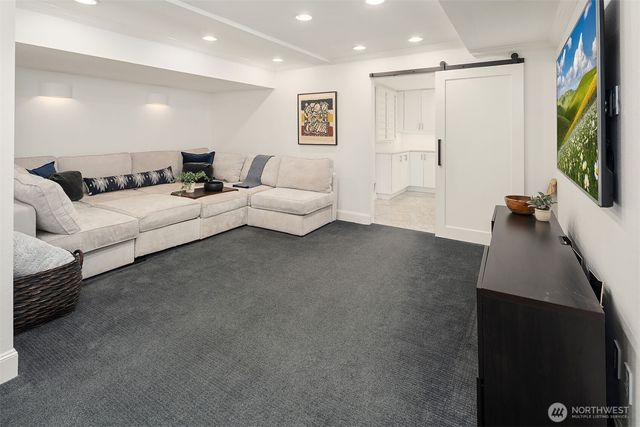 1403 Shenandoah Drive E, Seattle, WA 98112