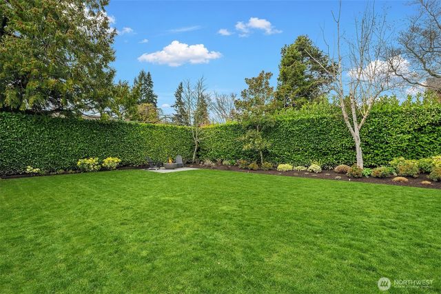 1403 Shenandoah Drive E, Seattle, WA 98112