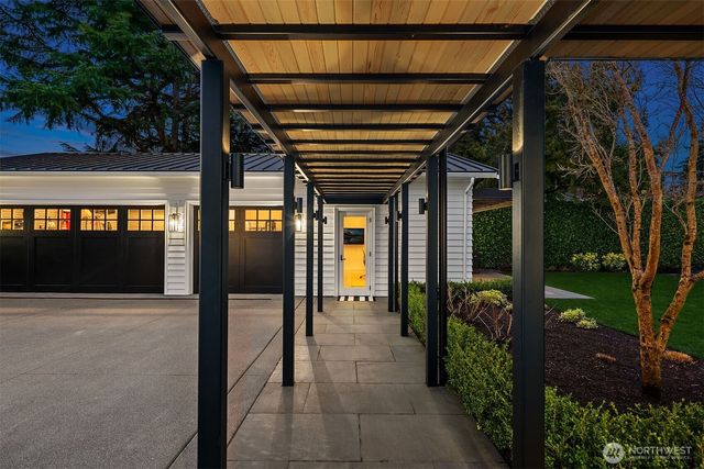 1403 Shenandoah Drive E, Seattle, WA 98112