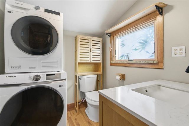 1227 Vermont Route 30, Townshend, VT 05353