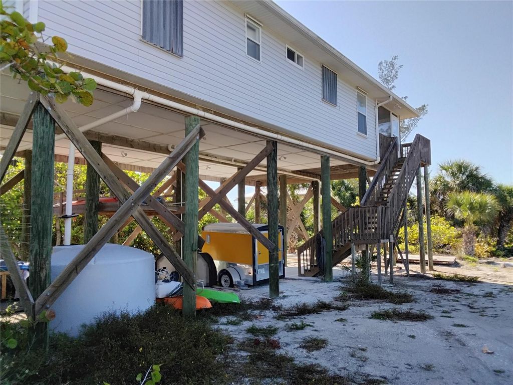 Image 3 of property listing at 91 GASPARILLA WAY, Placida, FL 33946