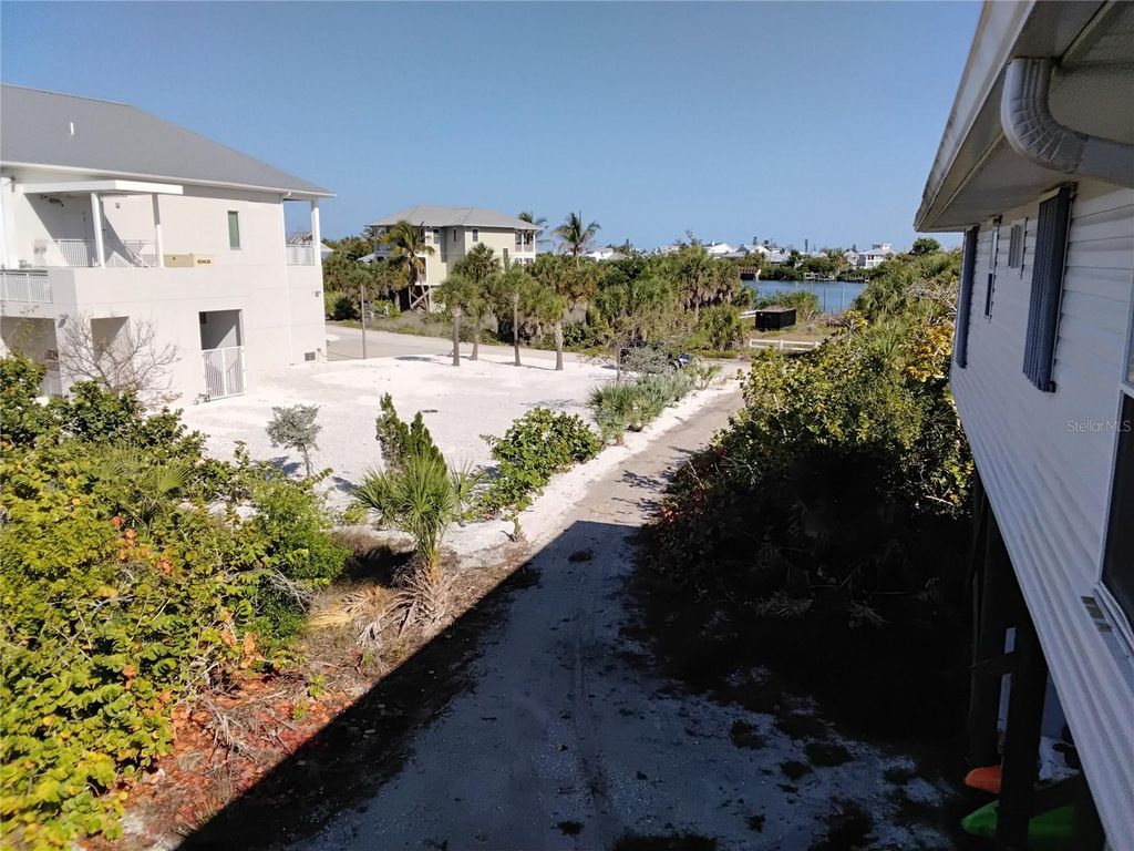 Image 5 of property listing at 91 GASPARILLA WAY, Placida, FL 33946