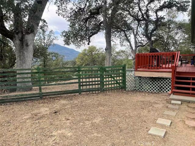 40202 Hillsborough Loop, Oakhurst, CA 93644