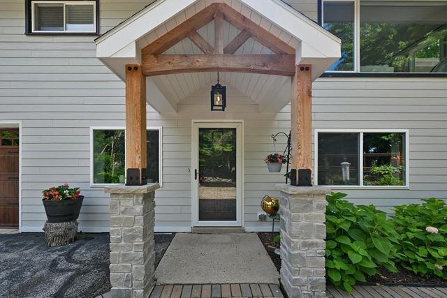 795 W Monrovia AVENUE, Glendale, WI 53217