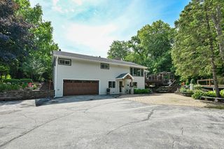 795 W Monrovia AVENUE, Glendale, WI 53217