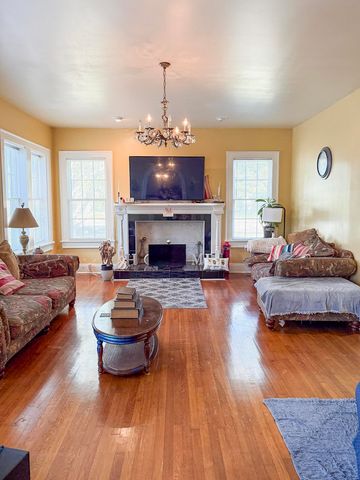 421 N Main St., Mullins, SC 29574