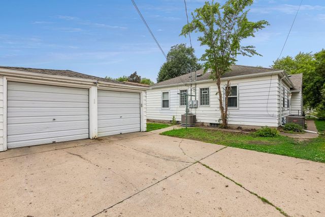 5925 Chicago Avenue, Minneapolis, MN 55417
