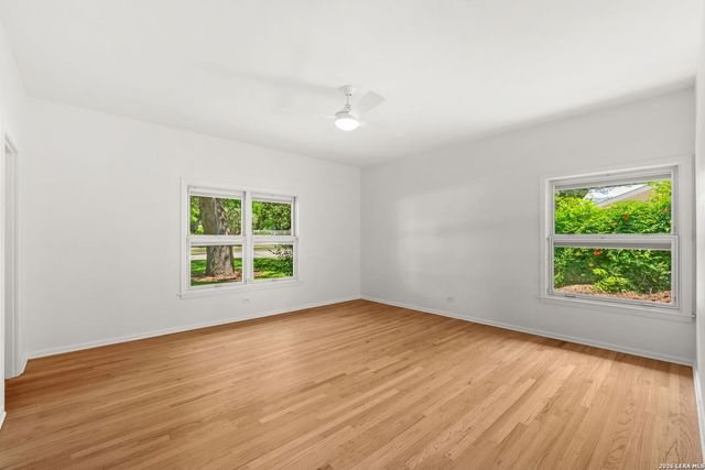 334 W Lynwood, San Antonio, TX 78212