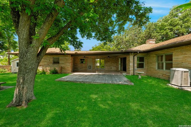 334 W Lynwood, San Antonio, TX 78212