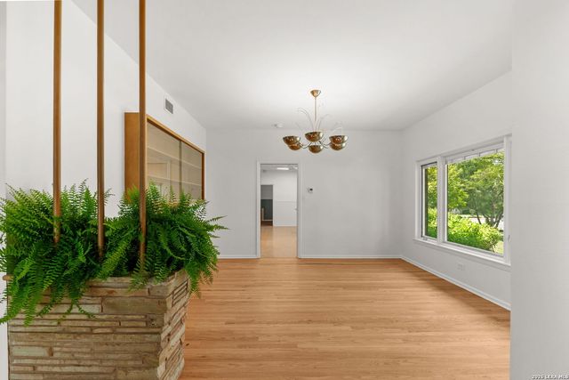 334 W Lynwood, San Antonio, TX 78212