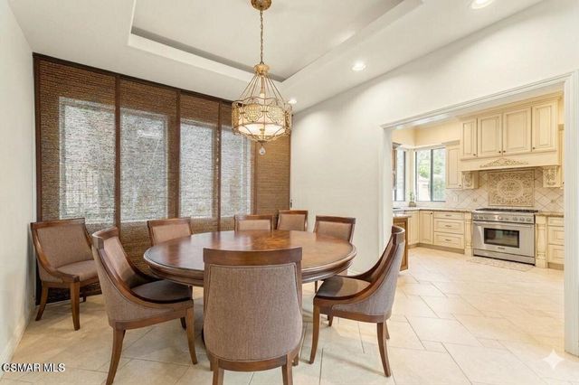 22521 Blueridge Court, Calabasas, CA 91302