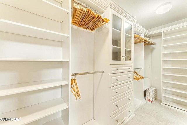 22521 Blueridge Court, Calabasas, CA 91302