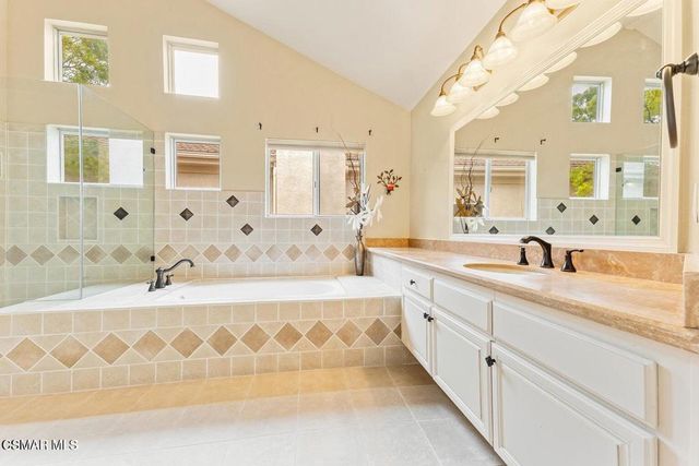 22521 Blueridge Court, Calabasas, CA 91302