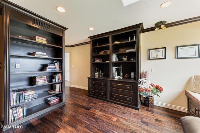 22521 Blueridge Court, Calabasas, CA 91302