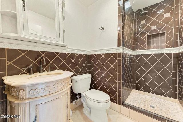 22521 Blueridge Court, Calabasas, CA 91302