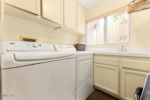 22521 Blueridge Court, Calabasas, CA 91302