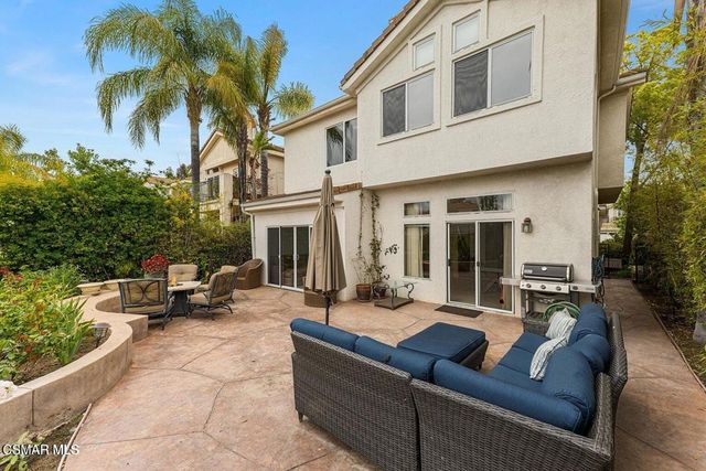 22521 Blueridge Court, Calabasas, CA 91302