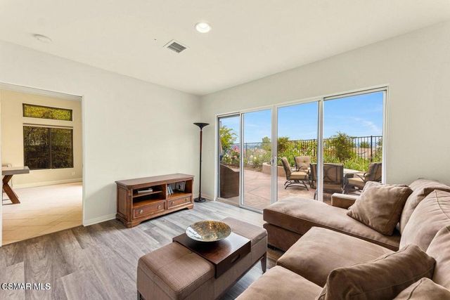 22521 Blueridge Court, Calabasas, CA 91302