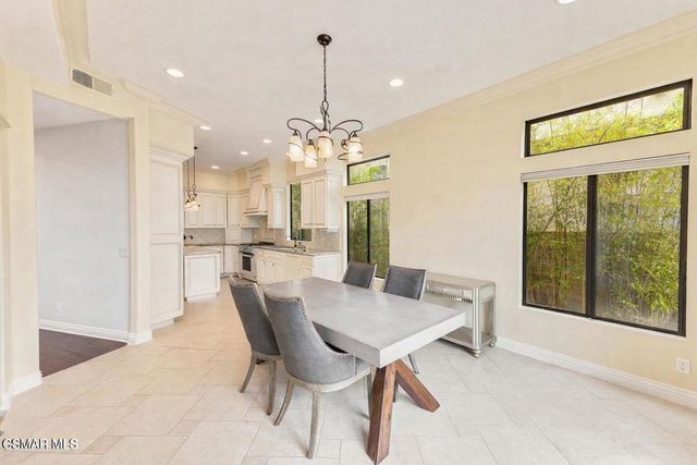 22521 Blueridge Court, Calabasas, CA 91302