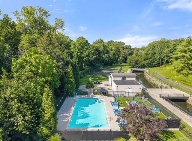 1 Scarsdale Road 403, Tuckahoe, NY 10707